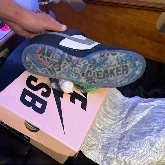 Sb dunk staple pidgin 2019 new in og pink box.